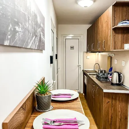 Hostal Private In Silvy's Pretty House *