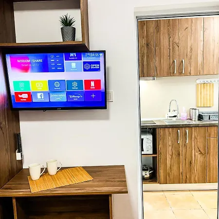 Private In Silvy's Pretty House Hostal