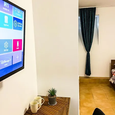 Private In Silvy's Pretty House Hostal *