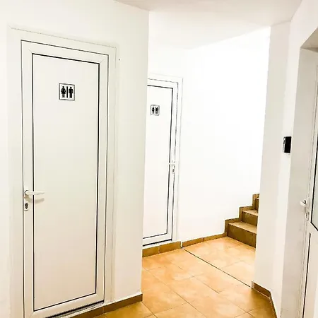 Private In Silvy's Pretty House Hostel