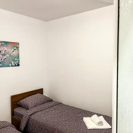 Private In Silvy's Pretty House Hostel